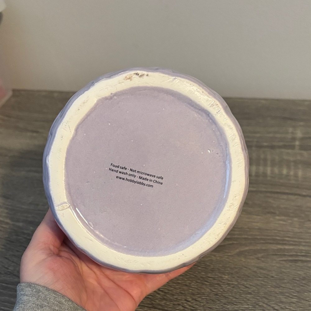 Hobby Lobby Pastel Purple Ceramic Basket - Picture 2 of 4